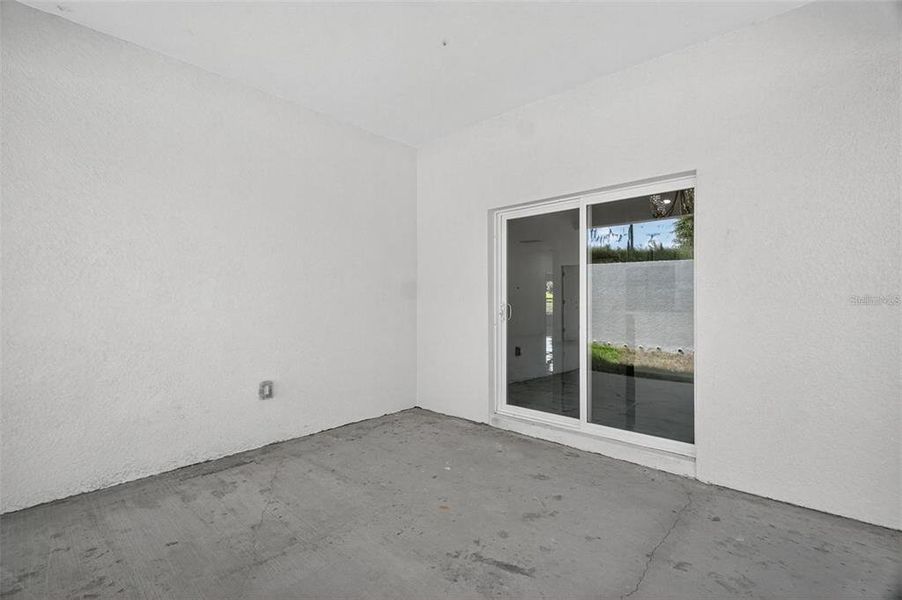 Spacious, unfurnished interior of a new home in , Umatilla (Image 15).