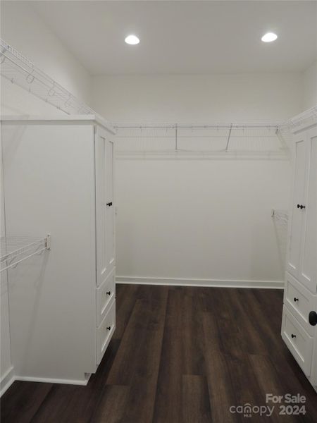 Walk in Closet