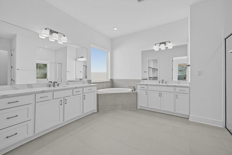 Furnished interior view inside a new home in Travisso, Leander (Image 6).
