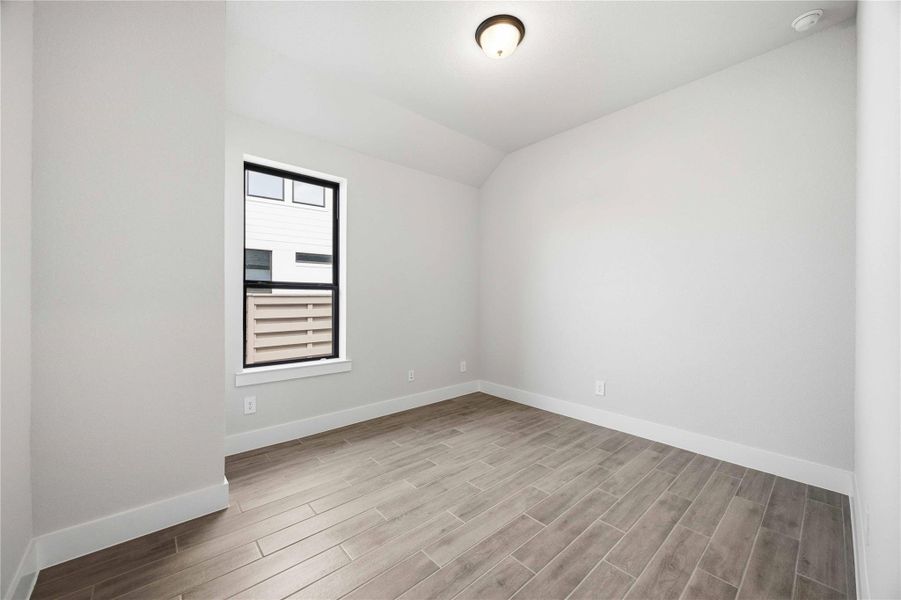 Spacious, unfurnished interior of a new home in , Richmond (Image 26).