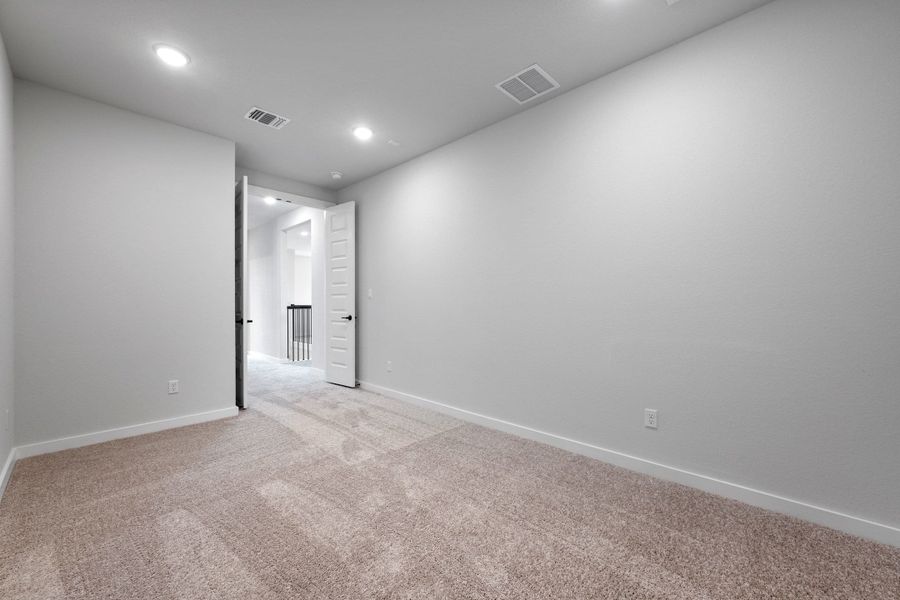 Spacious, unfurnished interior of a new home in Lagos Reserve, Manor (Image 46). Spacious, unfurnished interior of a new home in Lagos Reserve, Manor (Image 46).