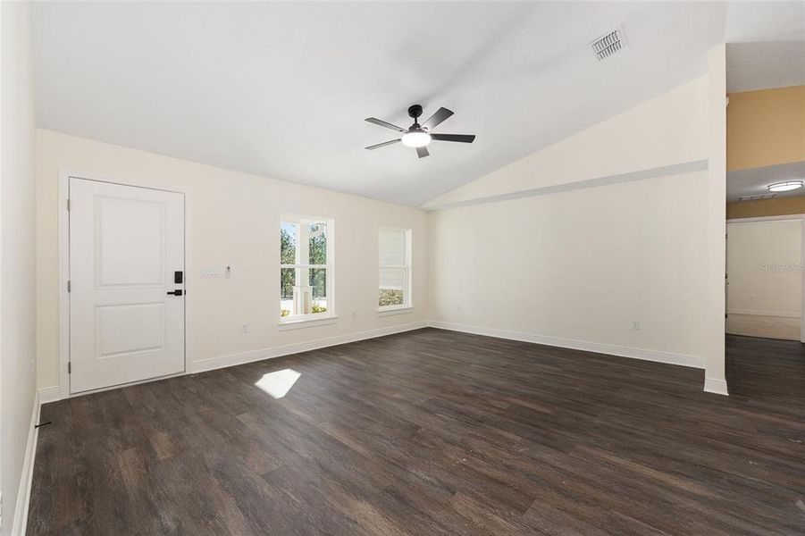 Spacious, unfurnished interior of a new home in , Dunnellon (Image 29).
