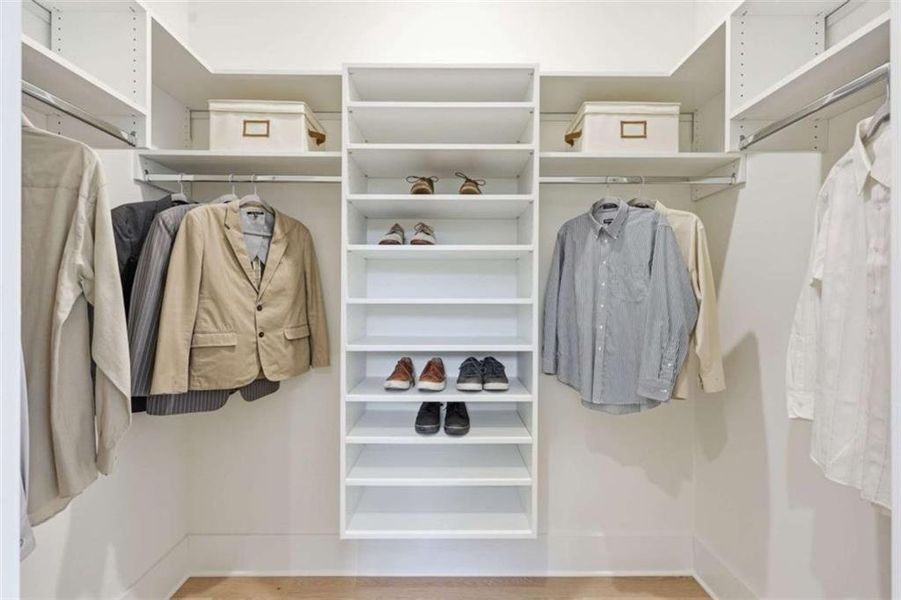 Close-up of interior finishes inside a home in , Gainesville (Image 20).