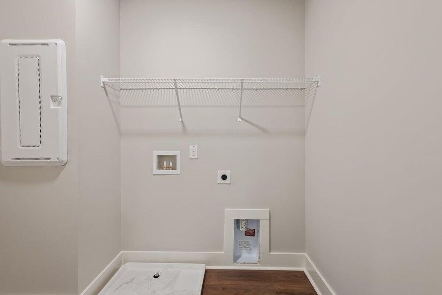 Spacious, unfurnished interior of a new home in , Ravenel (Image 24).