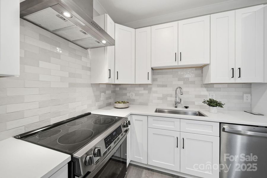 Image 44 of a home in .