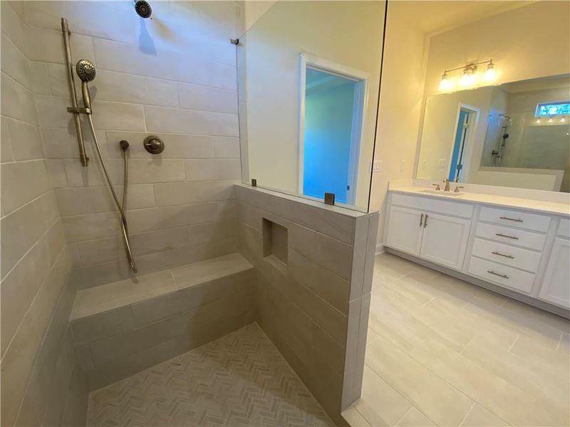 Furnished interior view inside a new home in , Jefferson (Image 9).