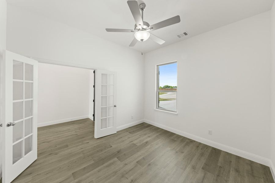 Spacious, unfurnished interior of a new home in Park Trails, Forney (Image 20).