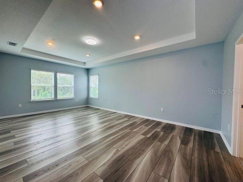 Spacious, unfurnished interior of a new home in , St. Cloud (Image 23).