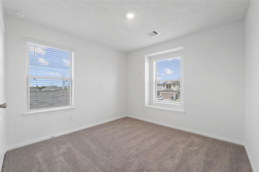 Spacious, unfurnished interior of a new home in Vida Costera, Texas City (Image 14). Spacious, unfurnished interior of a new home in Vida Costera, Texas City (Image 14).