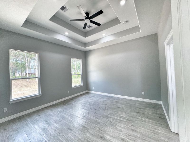 Spacious, unfurnished interior of a new home in , Dayton (Image 32).