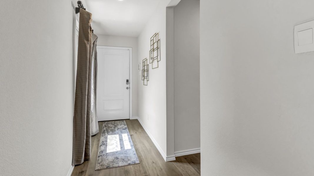 Spacious, unfurnished interior of a new home in Wildcat Ranch, Crandall (Image 8).