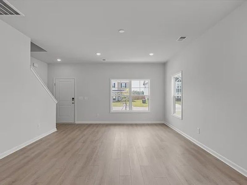 Spacious, unfurnished interior of a new home in Portrait Hills, Aiken (Image 5).