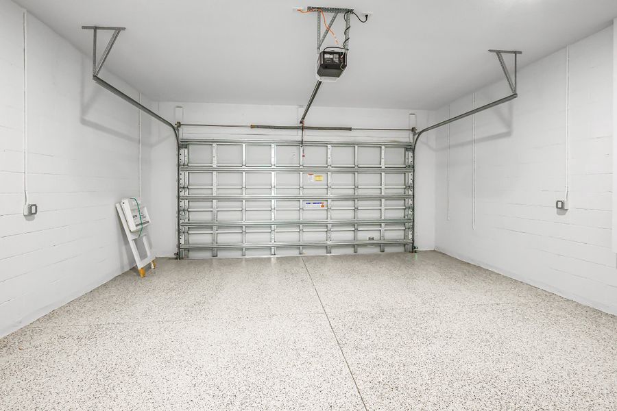 Spacious, unfurnished interior of a new home in Rivella, Port St. Lucie (Image 24).