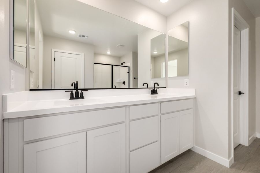 Furnished interior view inside a new home in Estrella, Goodyear (Image 5).