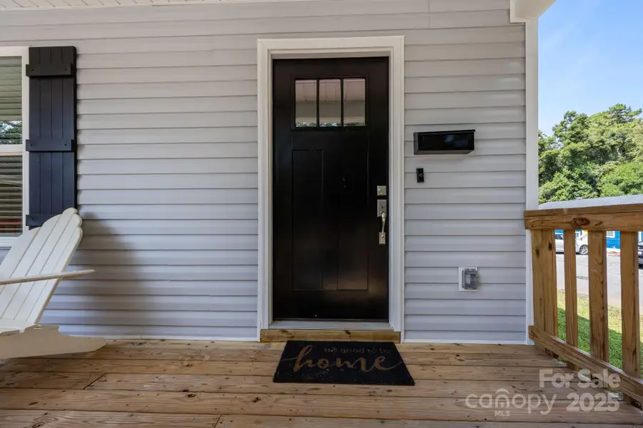 Image 33 of a home in .