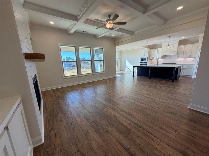 Spacious, unfurnished interior of a new home in , Jefferson (Image 26).