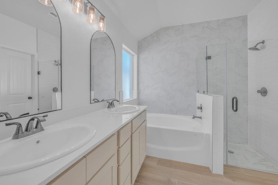 Furnished interior view inside a new home in Paseo Del Este, El Paso (Image 5).