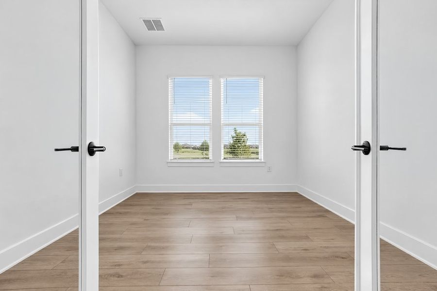 Spacious, unfurnished interior of a new home in Silverleaf, Cedar Creek (Image 39). Spacious, unfurnished interior of a new home in Silverleaf, Cedar Creek (Image 39).