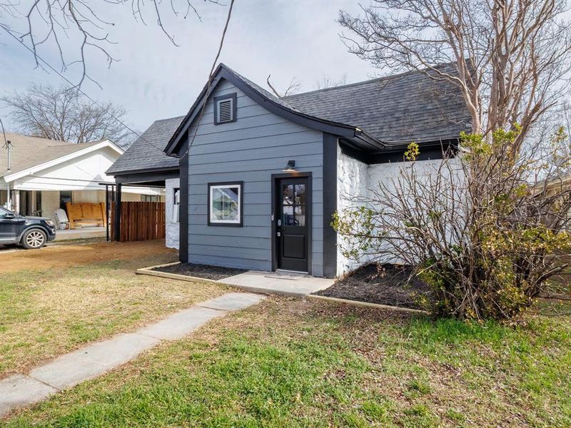 Image 30 of a home in . Image 30 of a home in .