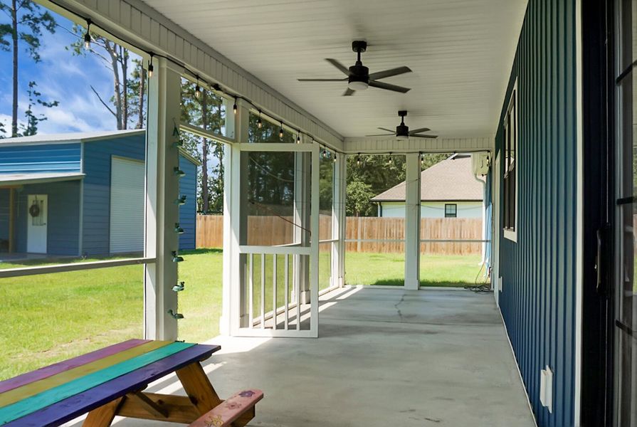 Exterior details and patio area of a home in , Walterboro (Image 3).
