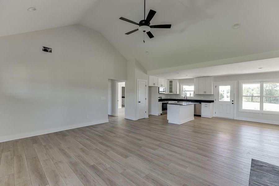 Spacious, unfurnished interior of a new home in , Hartwell (Image 22).