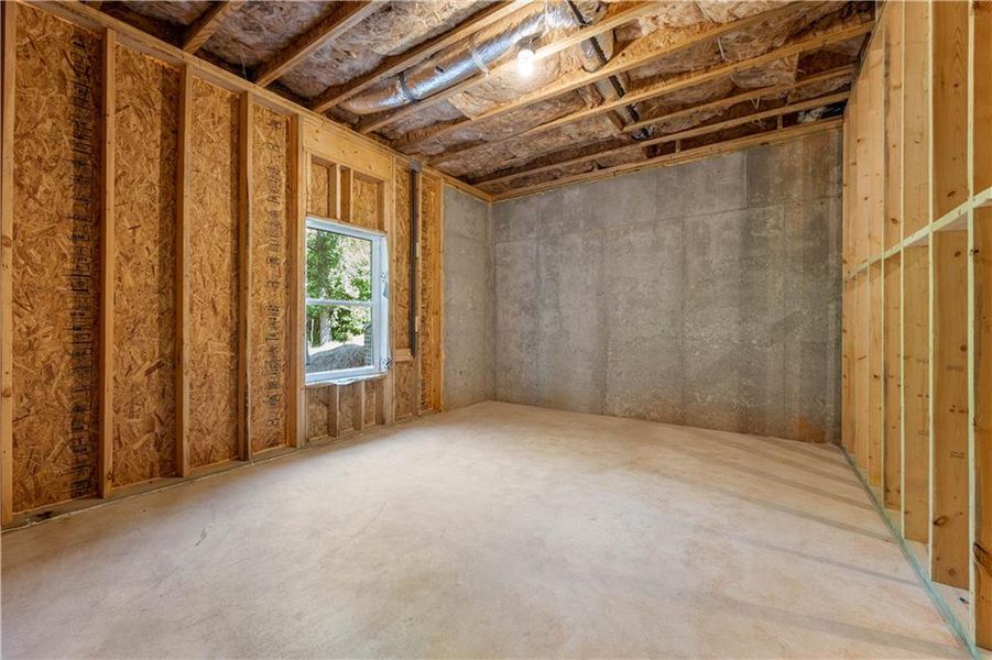 Spacious, unfurnished interior of a new home in , Jefferson (Image 29).