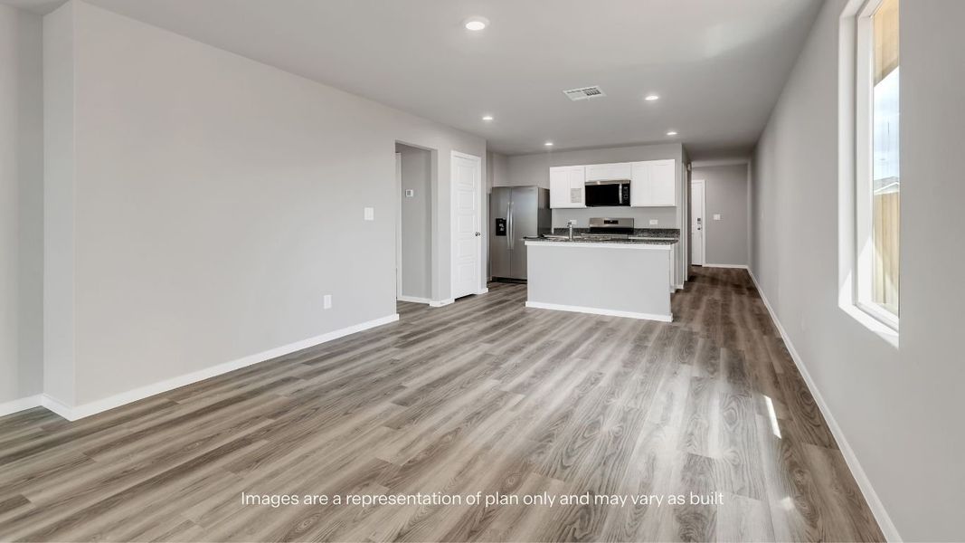 Spacious, unfurnished interior of a new home in Deer Meadows, Odessa (Image 9). Spacious, unfurnished interior of a new home in Deer Meadows, Odessa (Image 9).