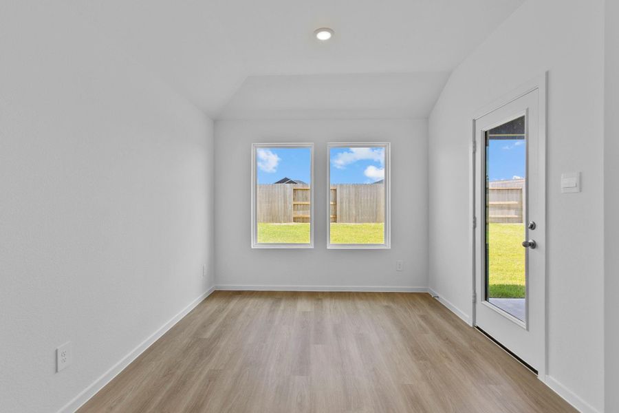 Spacious, unfurnished interior of a new home in Maple Woods, Hockley (Image 15). Spacious, unfurnished interior of a new home in Maple Woods, Hockley (Image 15).