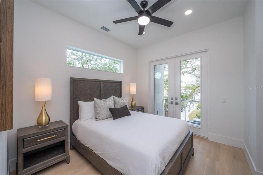 Furnished interior view inside a new home in , Sarasota (Image 11).