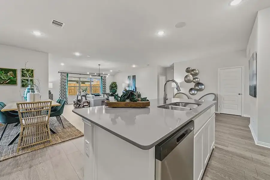 Representative furnished interior of a home built from the Barrington by Cambridge Homes in Rolling Ridge, Van Alstyne (Image 11).
