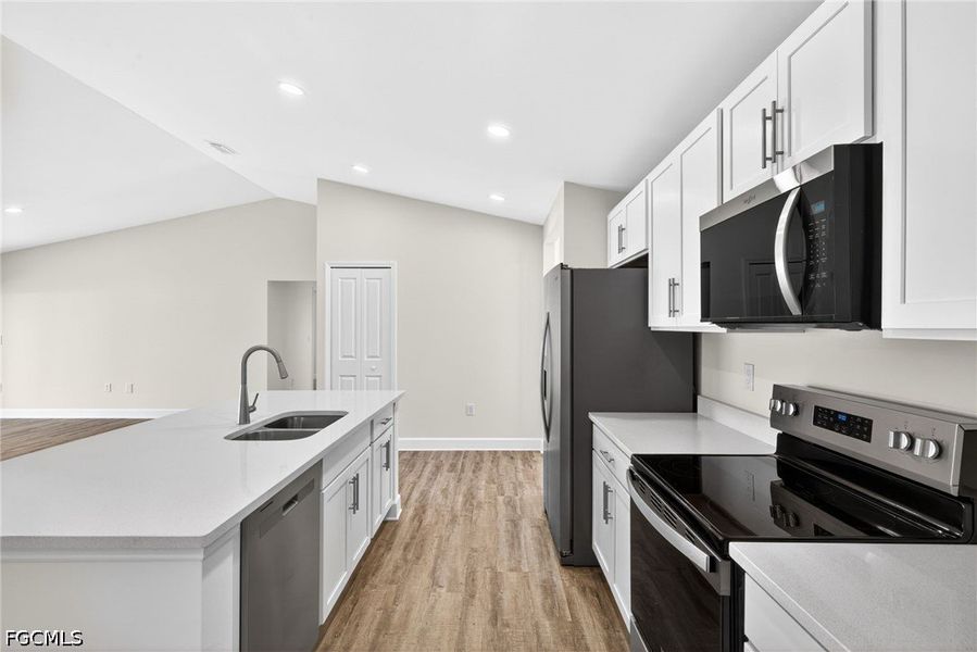 Furnished interior view inside a new home in Cape Coral, Cape Coral (Image 12).