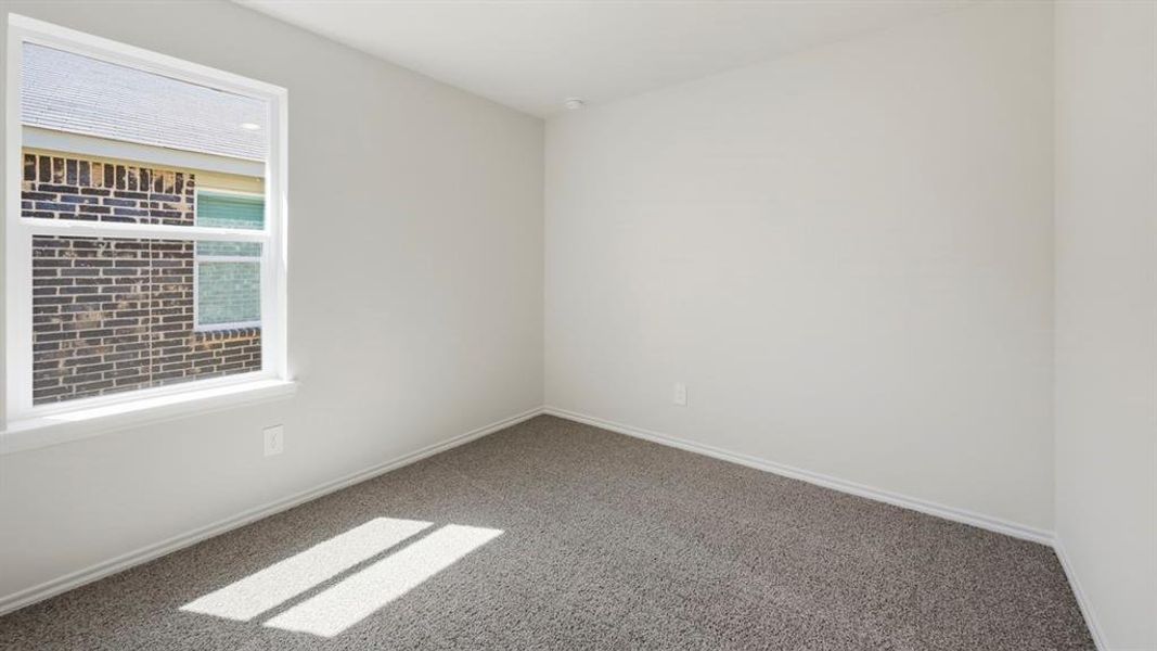 Spacious, unfurnished interior of a new home in Sweetwater Springs, Sherman (Image 9).
