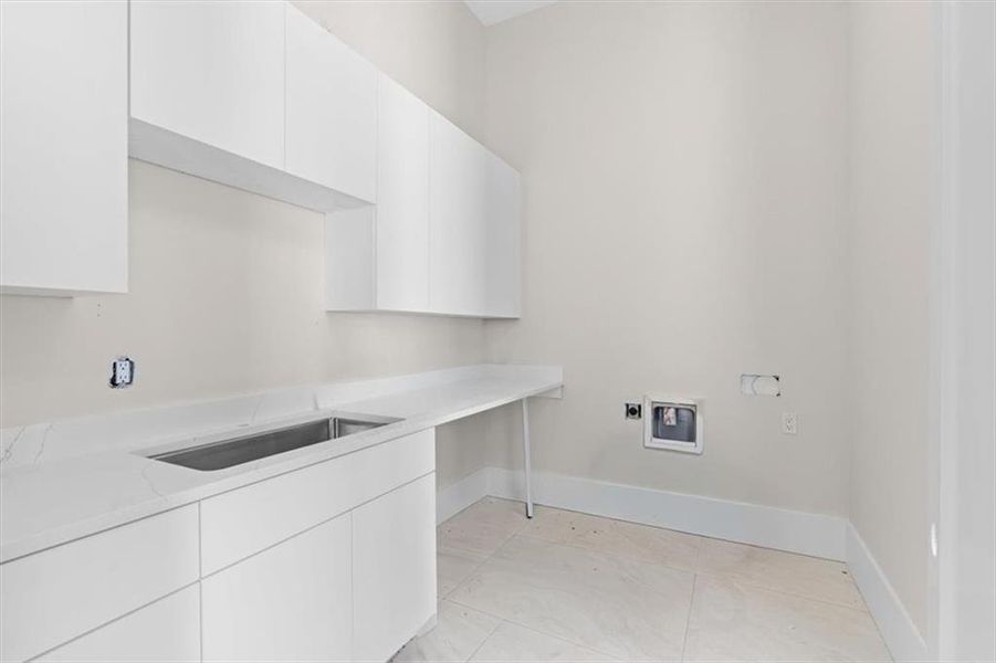 Spacious, unfurnished interior of a new home in , Marietta (Image 56).