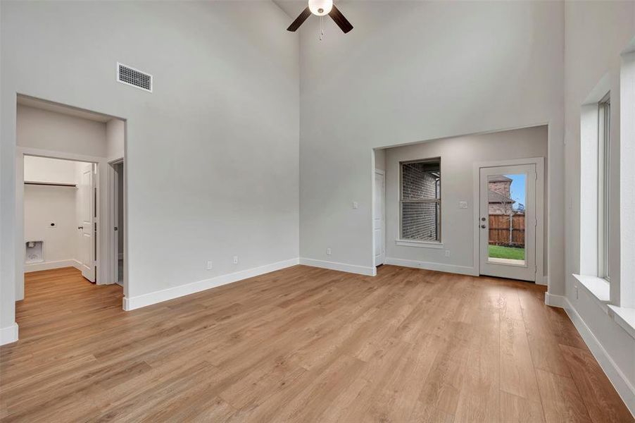 Spacious, unfurnished interior of a new home in Lilybrooke at Legacy Hills, Celina (Image 26).