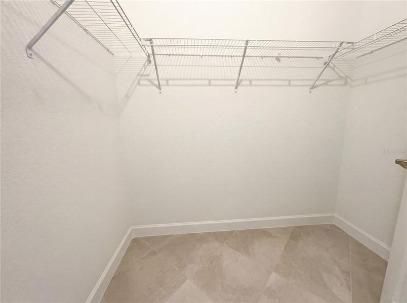 Spacious, unfurnished interior of a new home in Harbor East, Port Charlotte (Image 30).