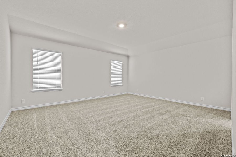 Spacious, unfurnished interior of a new home in Redbird Ranch, San Antonio (Image 17).