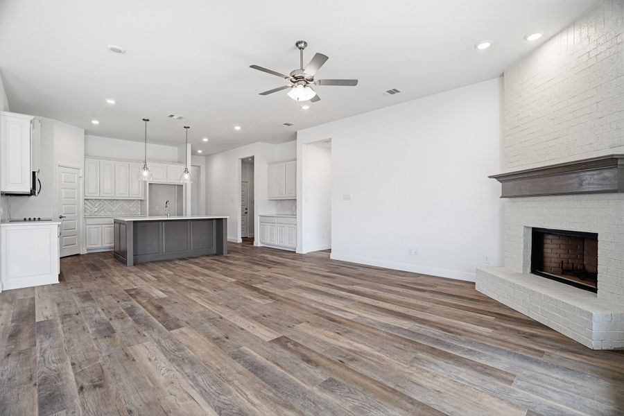 Spacious, unfurnished interior of a new home in Arbor Oaks, Boyd (Image 40). Spacious, unfurnished interior of a new home in Arbor Oaks, Boyd (Image 40).