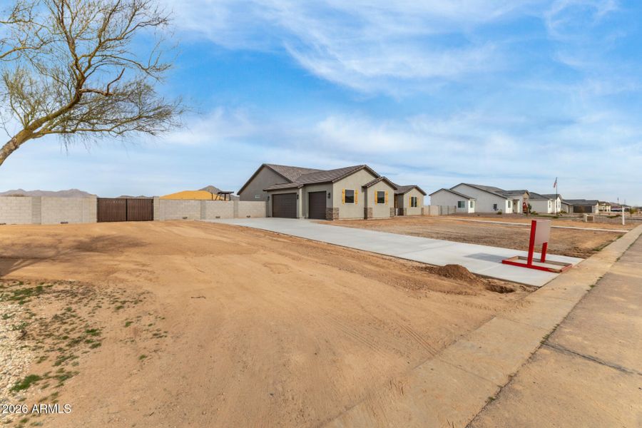 05-Sandstone Mountain