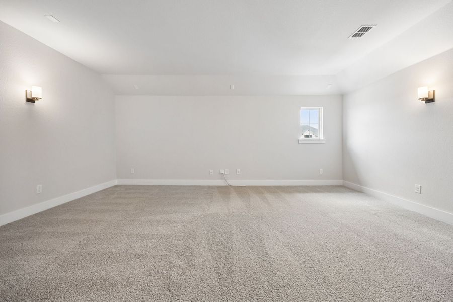 Spacious, unfurnished interior of a new home in Painted Tree Lakeside, McKinney (Image 24).