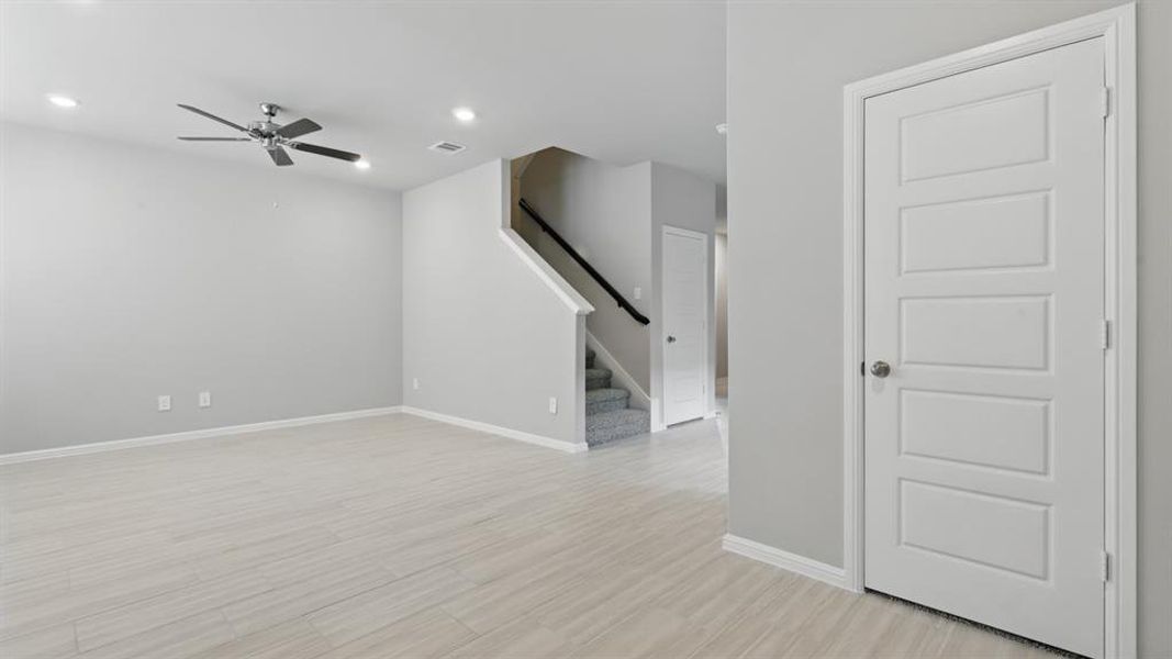 Spacious, unfurnished interior of a new home in Orchard Village, Fort Worth (Image 33). Spacious, unfurnished interior of a new home in Orchard Village, Fort Worth (Image 33).