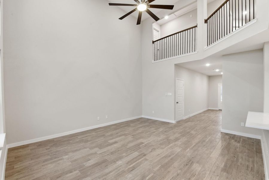 Spacious, unfurnished interior of a new home in , Fresno (Image 30).