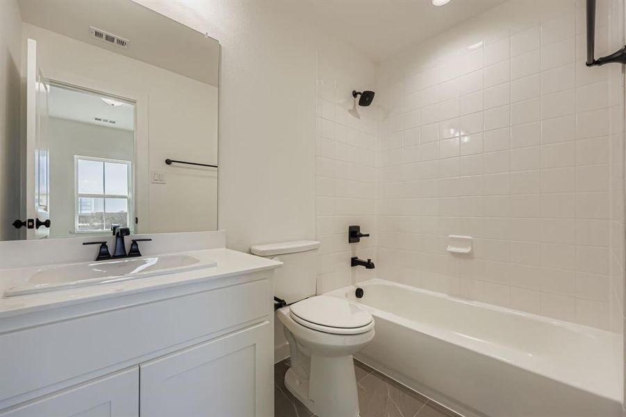Furnished interior view inside a new home in BridgeWater 60s, Midlothian (Image 10).