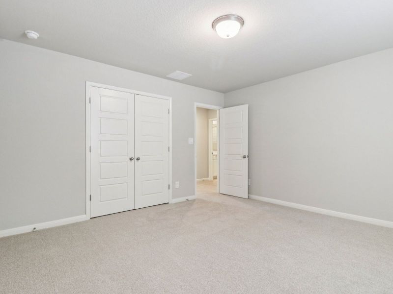 Spacious, unfurnished interior of a new home in Sagebrooke - Classic Series, San Antonio (Image 31).
