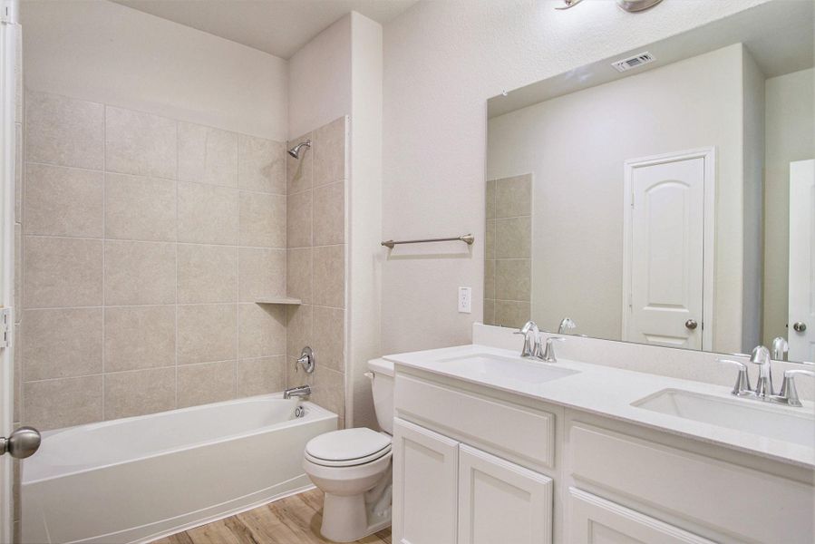 Furnished interior view inside a new home in Columbia Lakes, West Columbia (Image 7). Furnished interior view inside a new home in Columbia Lakes, West Columbia (Image 7).