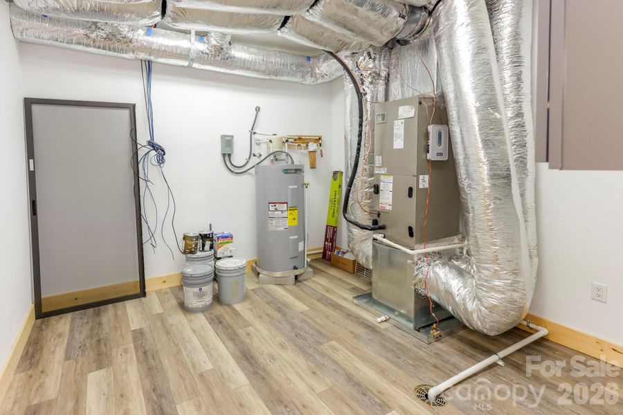 Image 36 of a home in .