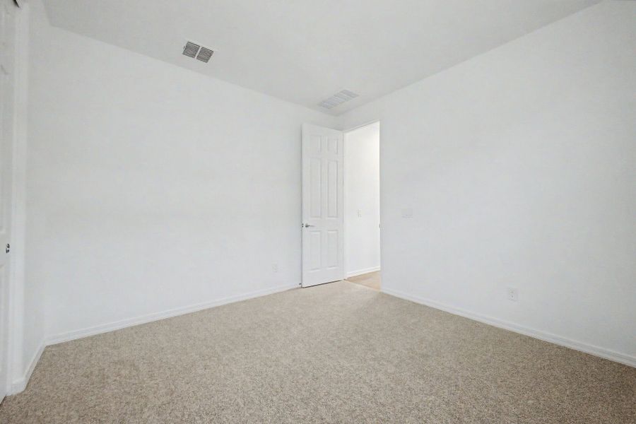 Spacious, unfurnished interior of a new home in Las Ventanas - RV Collection, Goodyear (Image 11).