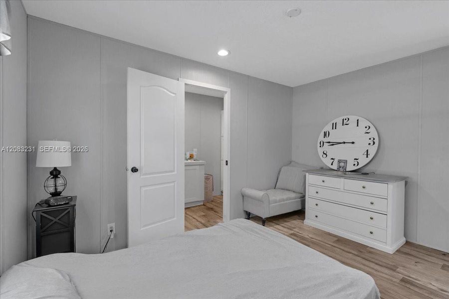 Furnished interior view inside a new home in , Clewiston (Image 6).