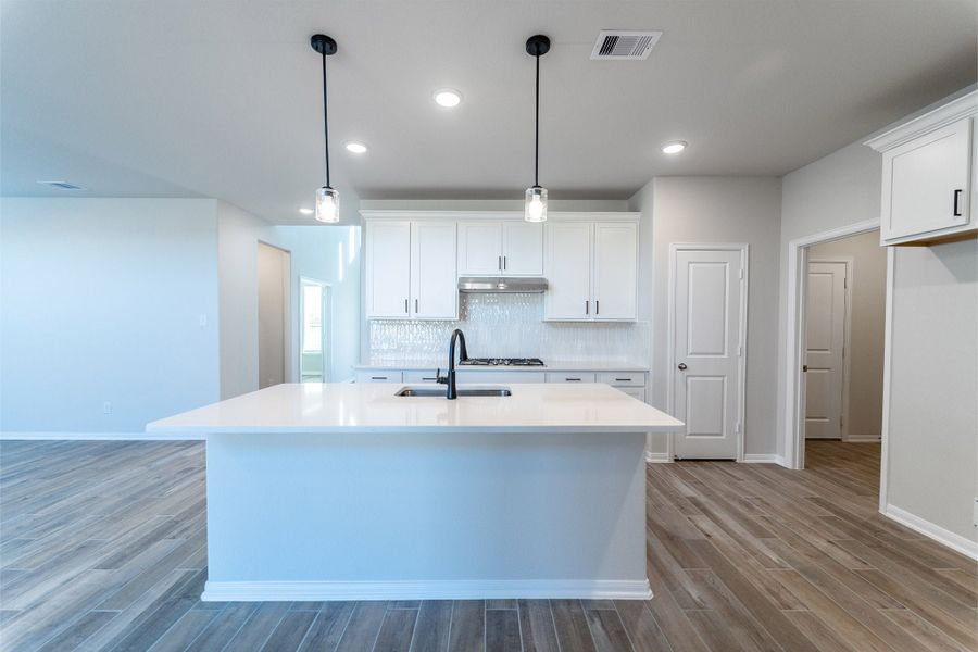 Furnished interior view inside a new home in Lago Mar, Texas City (Image 3).