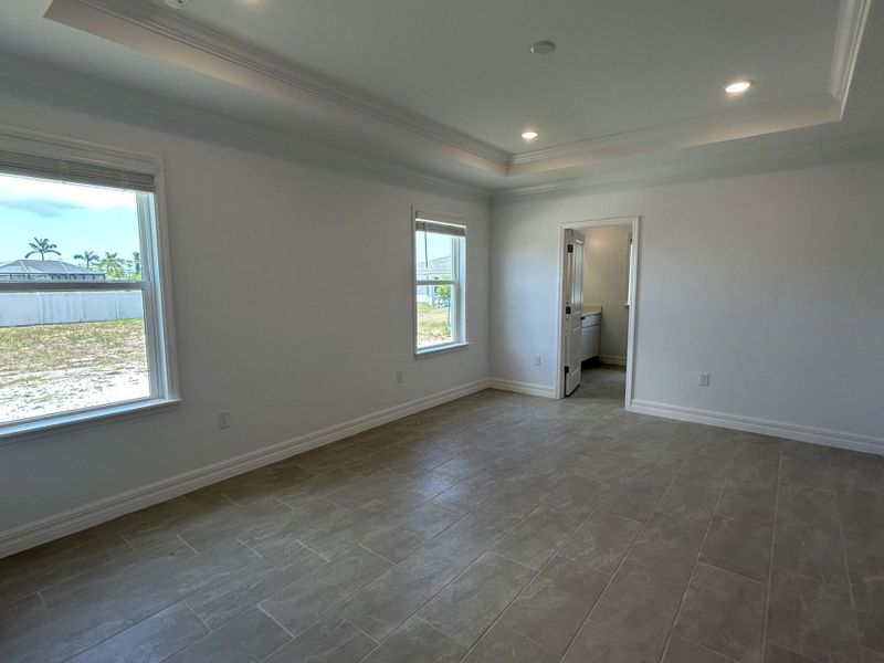 Spacious, unfurnished interior of a new home in Burnt Store, Cape Coral (Image 18). Spacious, unfurnished interior of a new home in Burnt Store, Cape Coral (Image 18).
