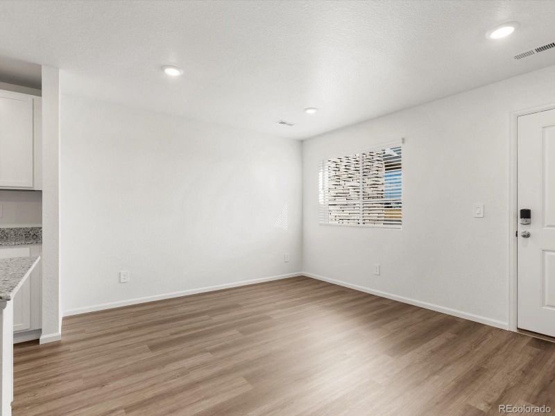 Spacious, unfurnished interior of a new home in Skyview at High Point, Aurora (Image 18).